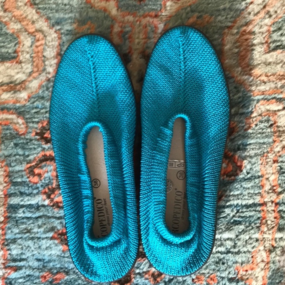 Arcopedico Slip-on Knit Shoes